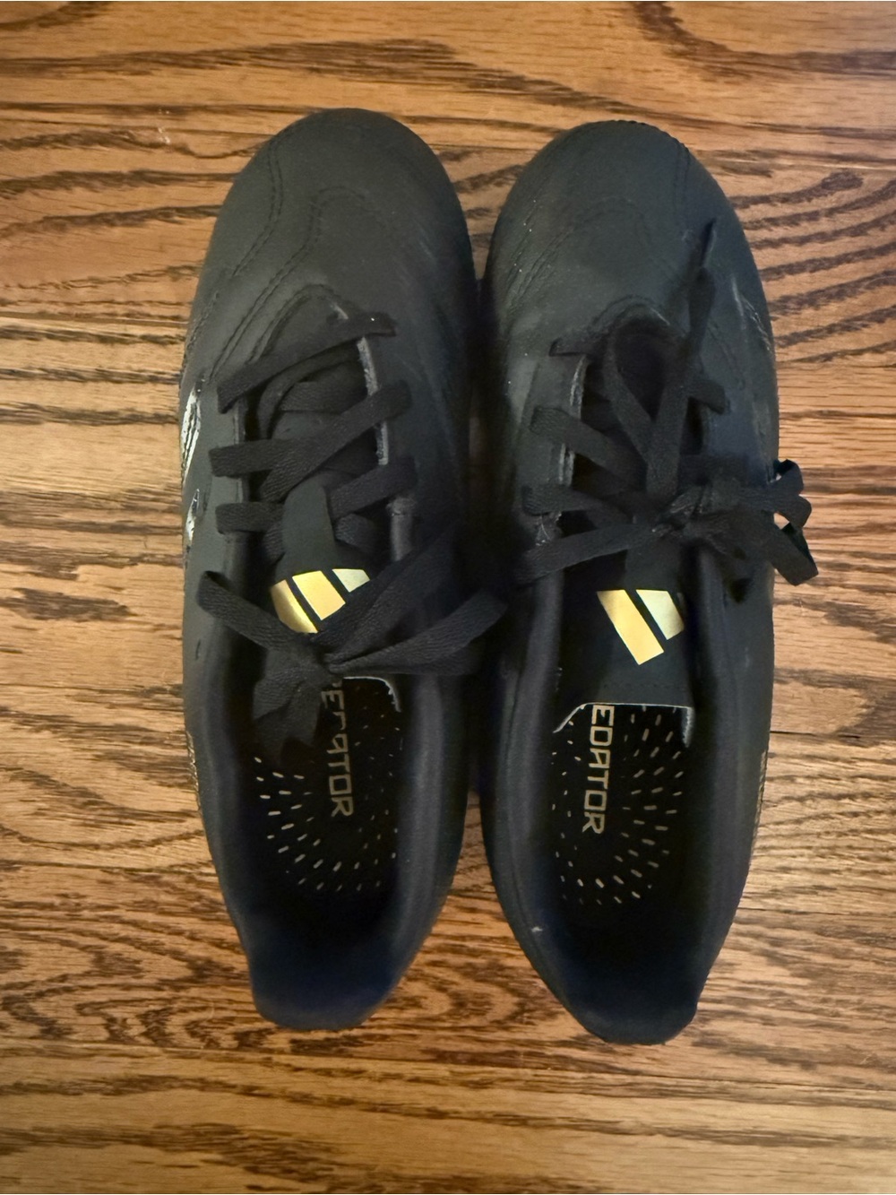 Adidas Predator Youth Soccer Cleats Black Gold Size 2.5 Like New